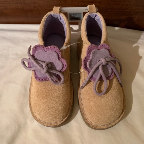 Baby Gap Suede Desert Boot with Purple Flowers Size 11 - Picture 3 of 11
